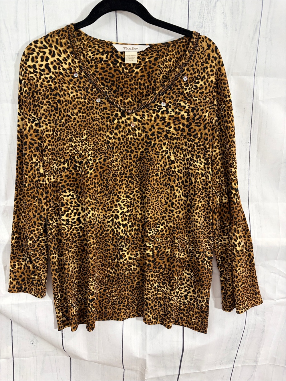 Woman’s leopard top 3/4 sleeve by Tan Jay